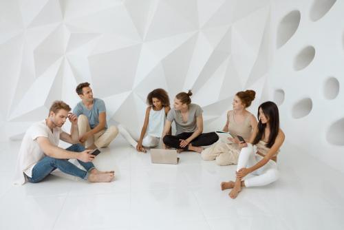 Как можно изменить свое окружение и социальные связи. Как выбирать окружение