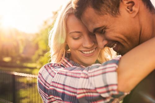 Как тактичность влияет на построение долгосрочных отношений. Тактильные отношения: что это. Почему важен физический контакт в отношениях